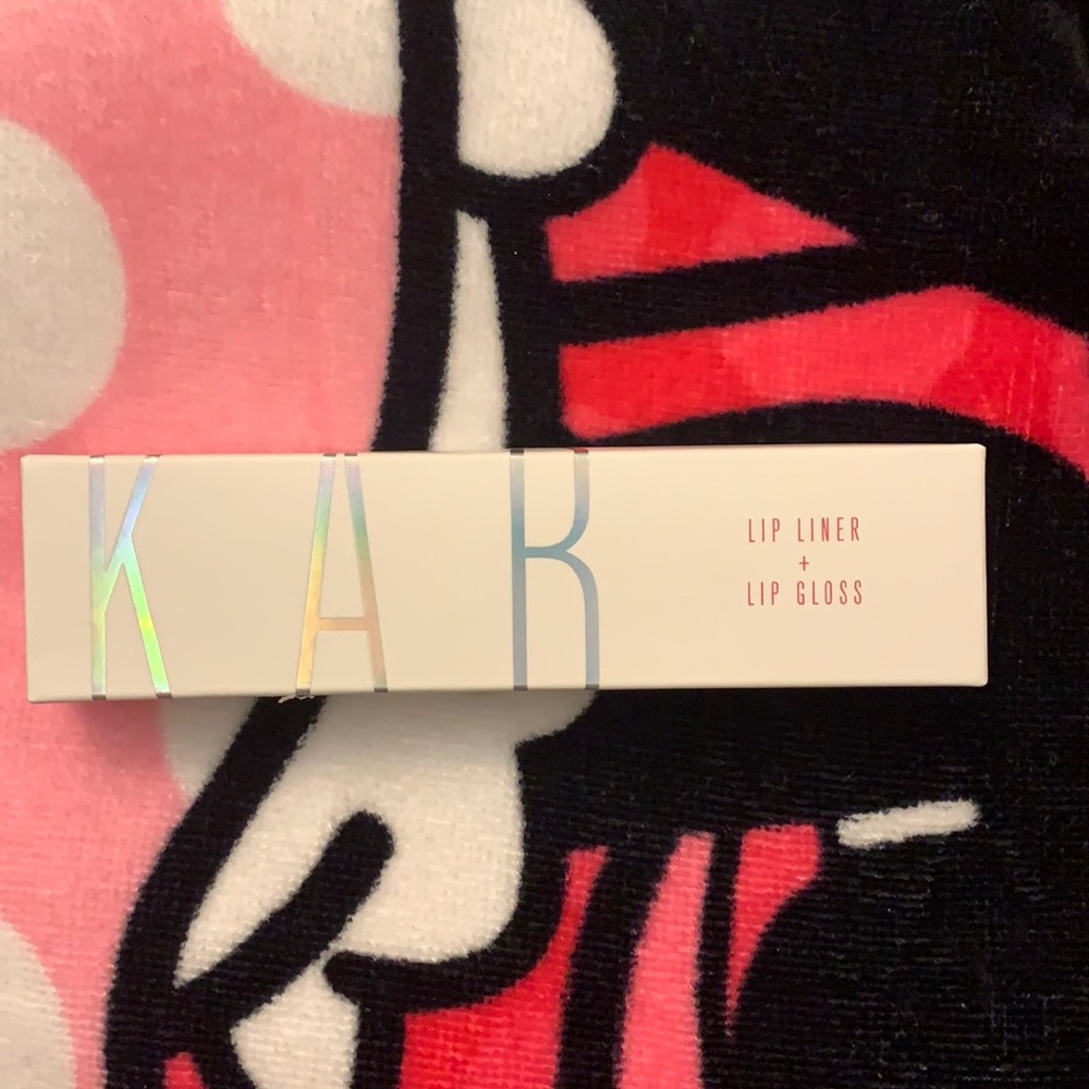 KAB lip liner + lip gloss